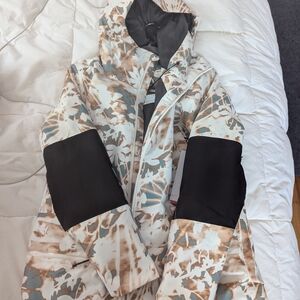 Spyder Stylish Hooded Jacket with Black Accents